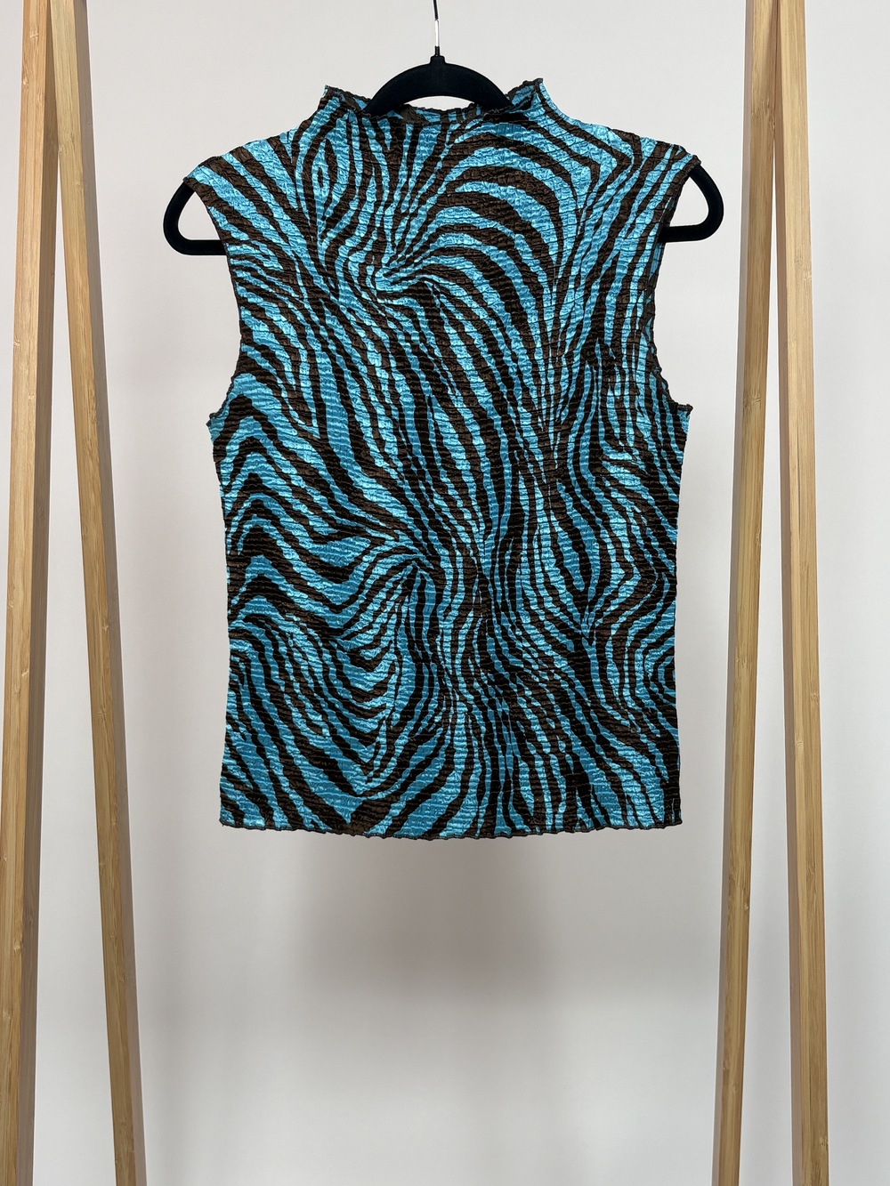 PF-1440 Plisse Y2K Turquoise & Brown Zebra Top